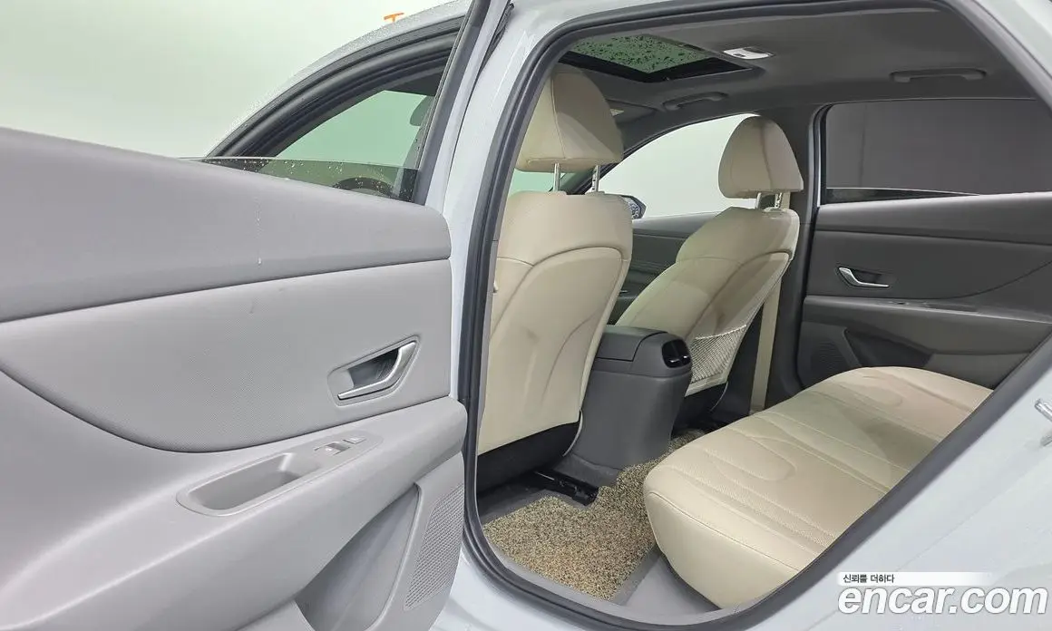 Hyundai Avante 2023 1.6 автомат (гидро), фото 28