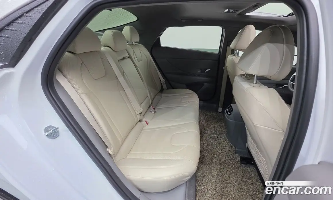 Hyundai Avante 2023 1.6 автомат (гидро), фото 30
