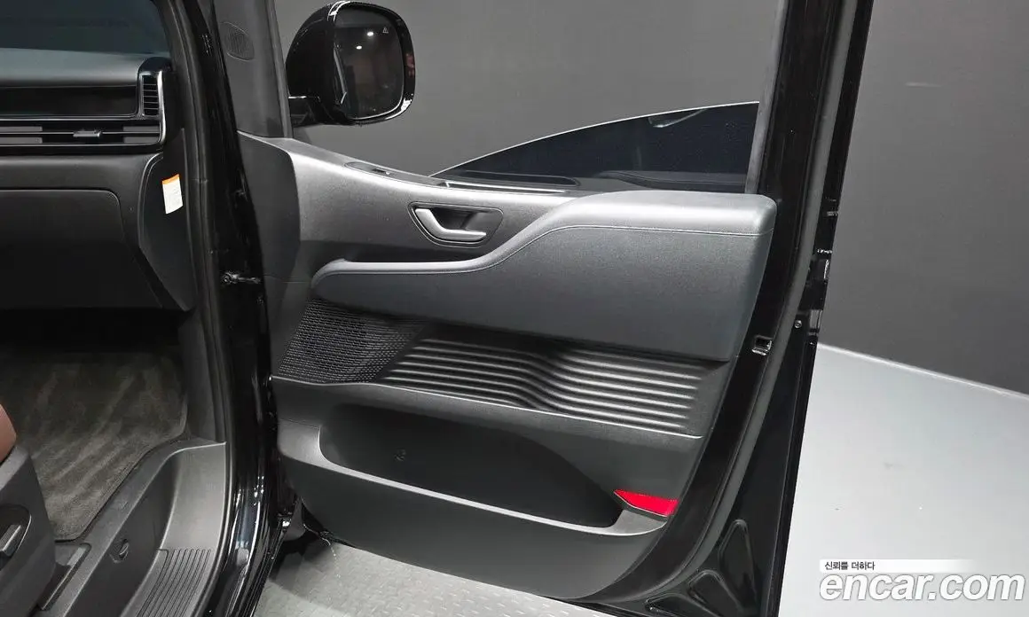Hyundai Staria 2026 1.6 автомат (гидро), фото 14