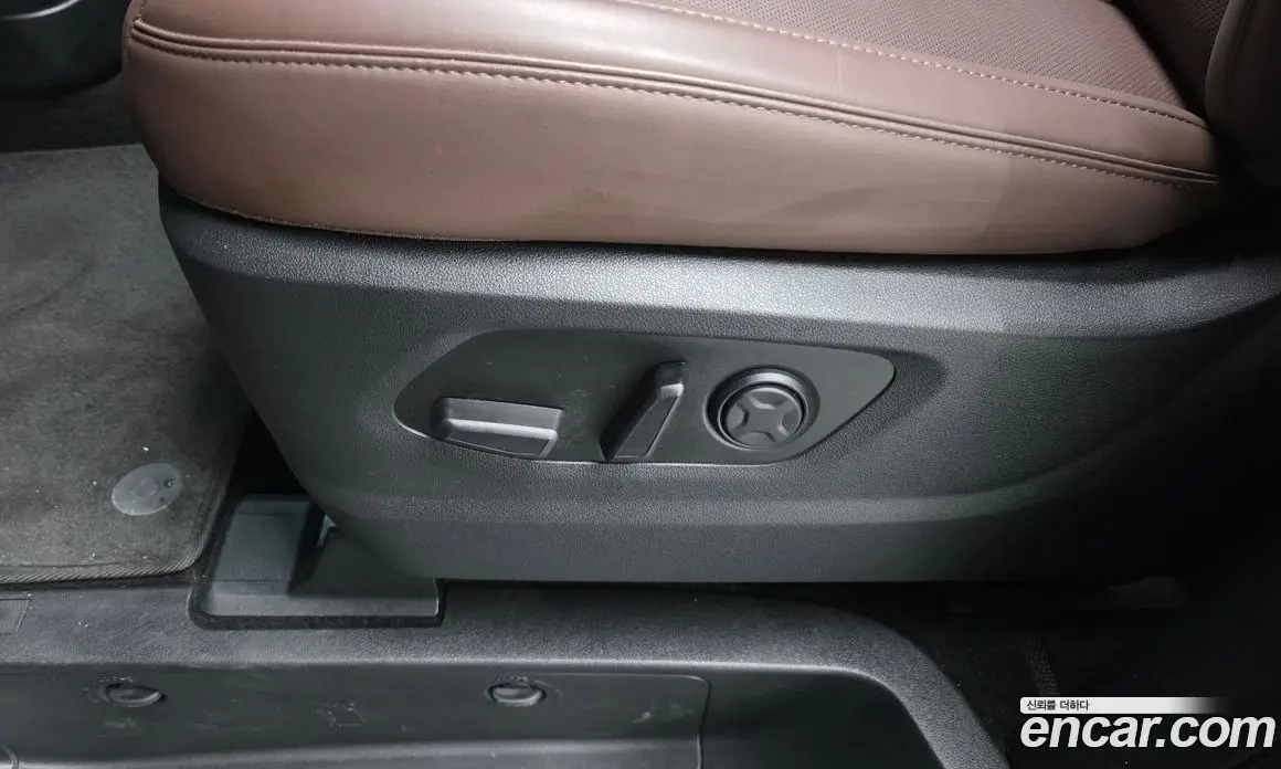 Hyundai Staria 2026 1.6 автомат (гидро), фото 37