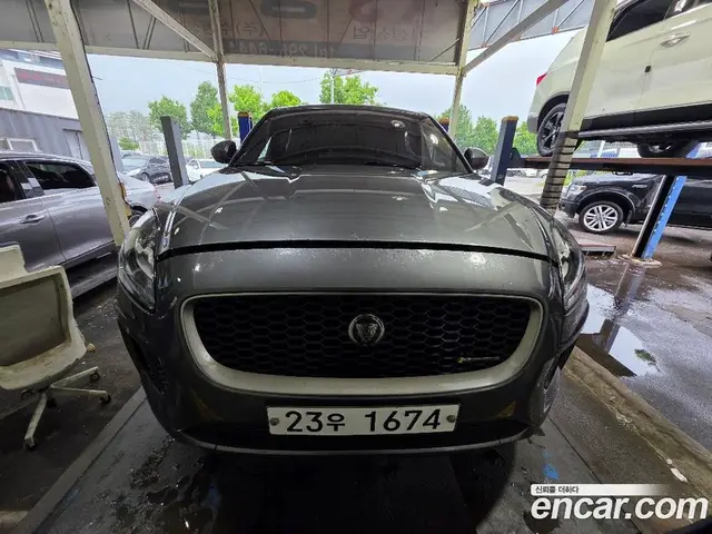 Jaguar E-Pace, 2018, 73 825 км Jaguar E-Pace, 2018, 73 825 км
