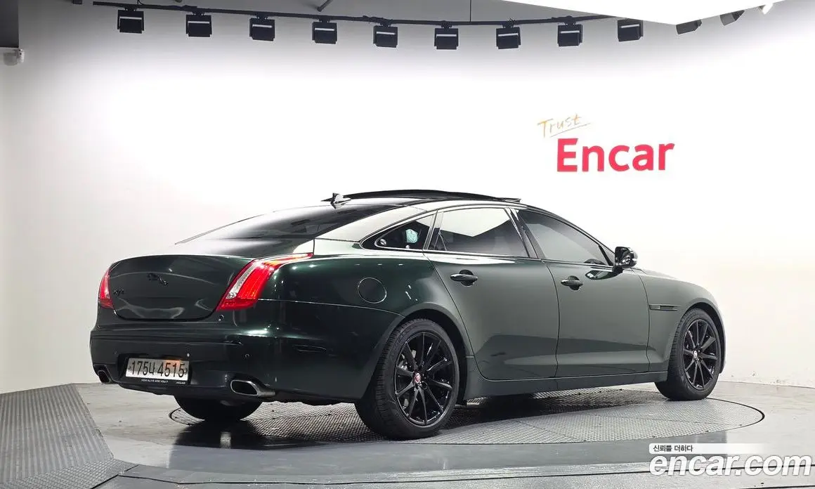 Jaguar XJ 2013 3.0 автомат (гидро), фото 2 Jaguar XJ 2013 3.0 автомат (гидро), фото 2