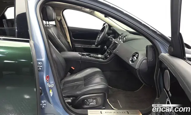 Jaguar XJ 2013 3.0 автомат (гидро), миниатюра 12