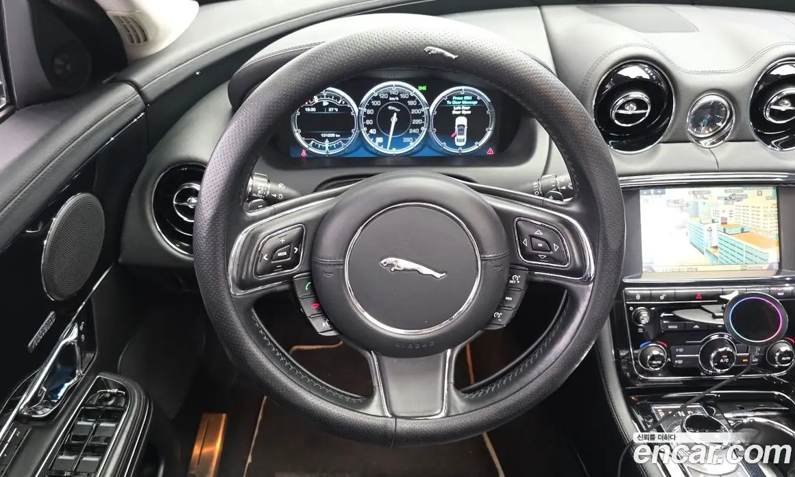 Jaguar XJ 2013 3.0 автомат (гидро), фото 13 Jaguar XJ 2013 3.0 автомат (гидро), фото 13