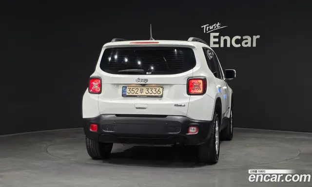Jeep Renegade 2021 2.4 автомат (гидро), миниатюра 4 Jeep Renegade 2021 2.4 автомат (гидро), миниатюра 4