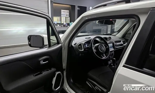 Jeep Renegade 2021 2.4 автомат (гидро), миниатюра 10 Jeep Renegade 2021 2.4 автомат (гидро), миниатюра 10