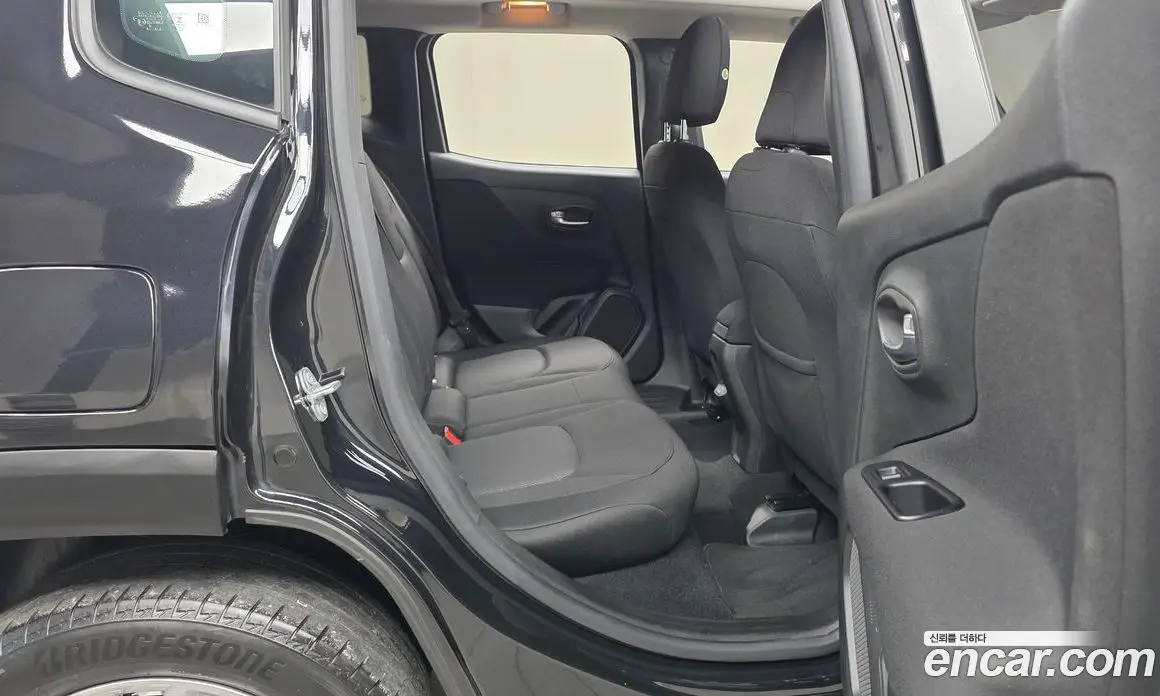 Jeep Renegade 2021 2.4 автомат (гидро), фото 12