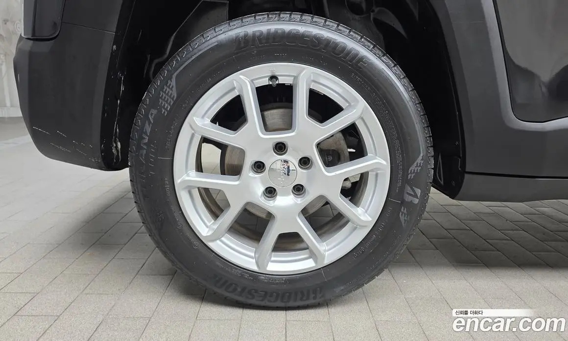 Jeep Renegade 2021 2.4 автомат (гидро), фото 5