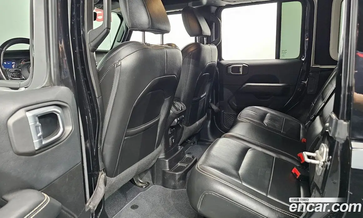 Jeep Wrangler 2019 2.0 автомат (гидро), фото 12 Jeep Wrangler 2019 2.0 автомат (гидро), фото 12
