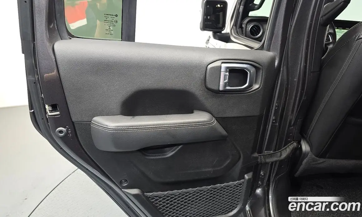Jeep Wrangler 2022 2.0 автомат (гидро), фото 15 Jeep Wrangler 2022 2.0 автомат (гидро), фото 15