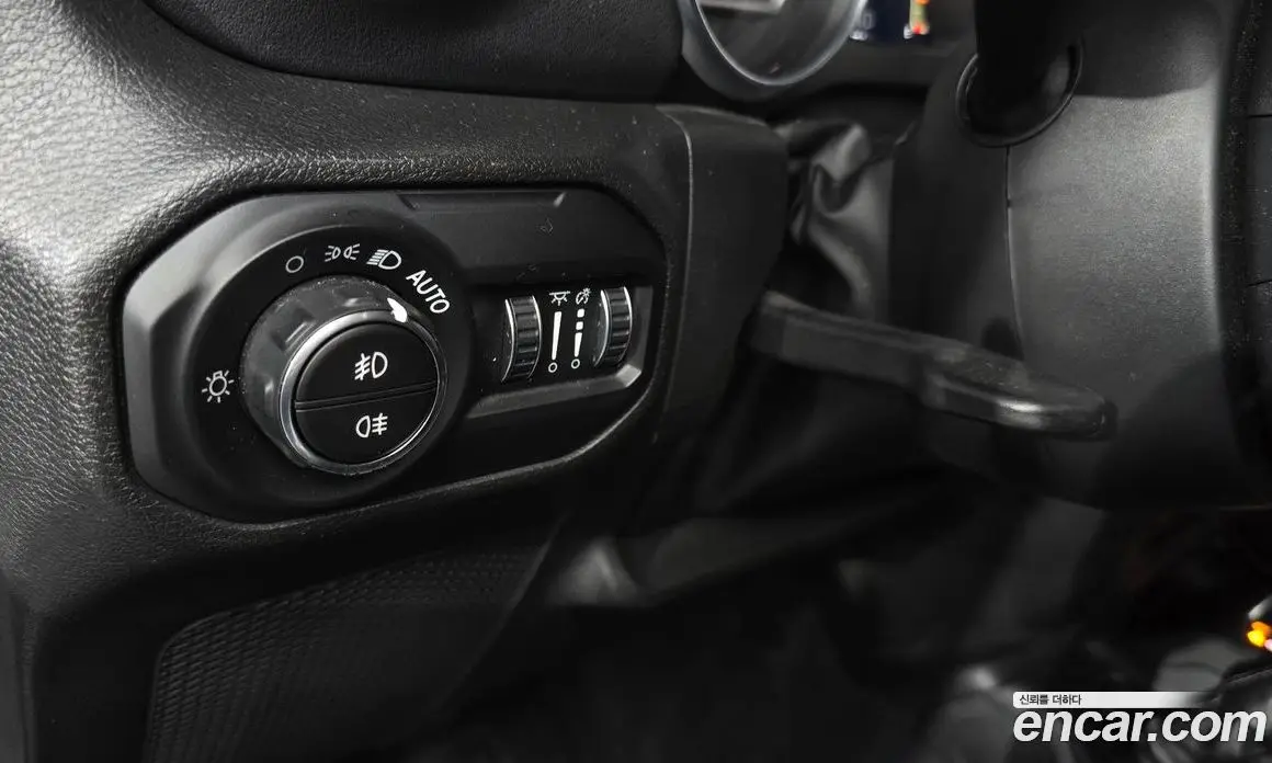 Jeep Wrangler 2022 2.0 автомат (гидро), фото 27 Jeep Wrangler 2022 2.0 автомат (гидро), фото 27