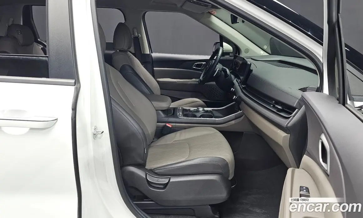 Kia Carnival 2024 2.2 автомат (гидро), фото 16 Kia Carnival 2024 2.2 автомат (гидро), фото 16