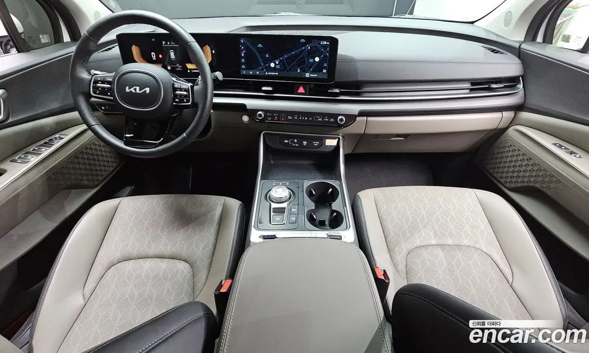 Kia Carnival 2024 2.2 автомат (гидро), фото 10 Kia Carnival 2024 2.2 автомат (гидро), фото 10