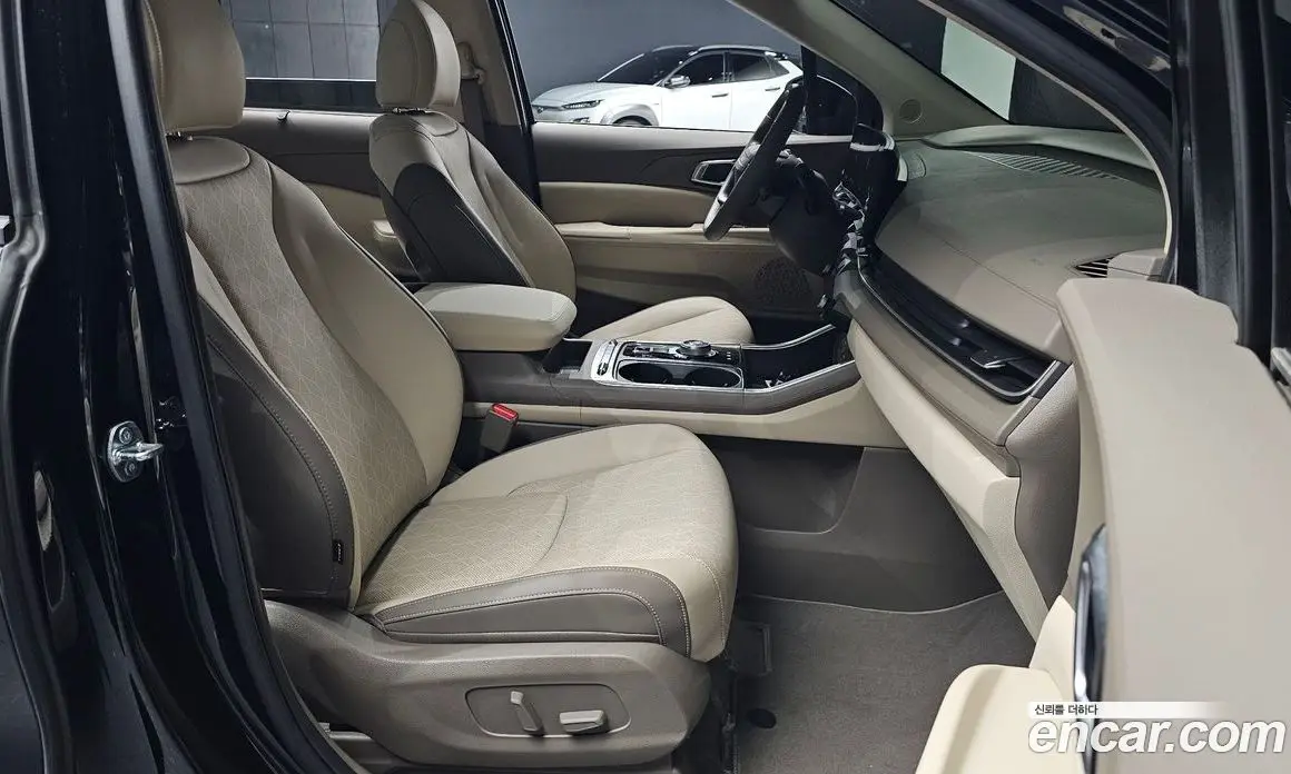 Kia Carnival 2025 2.2 автомат (гидро), фото 16 Kia Carnival 2025 2.2 автомат (гидро), фото 16