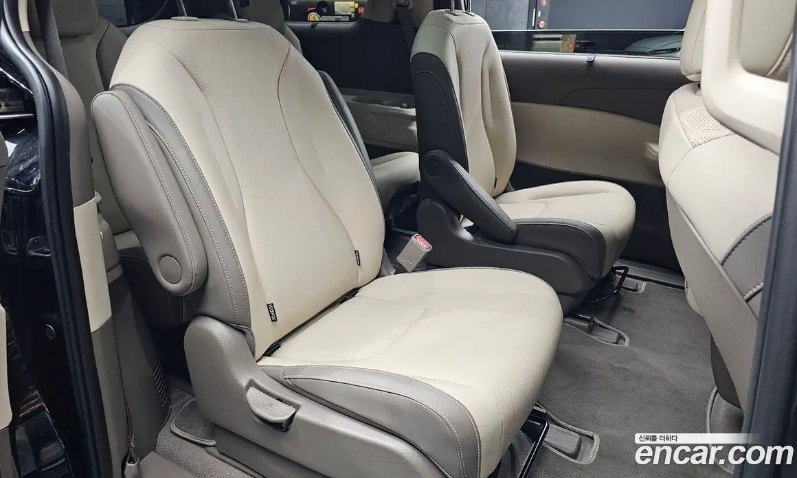 Kia Carnival 2025 2.2 автомат (гидро), фото 30 Kia Carnival 2025 2.2 автомат (гидро), фото 30