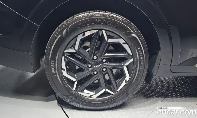 Kia Carnival 2025 2.2 автомат (гидро), миниатюра 5 Kia Carnival 2025 2.2 автомат (гидро), миниатюра 5