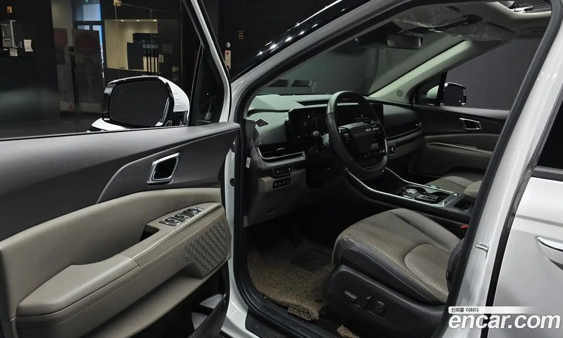Kia Carnival 2025 3.5 автомат (гидро), фото 13 Kia Carnival 2025 3.5 автомат (гидро), фото 13