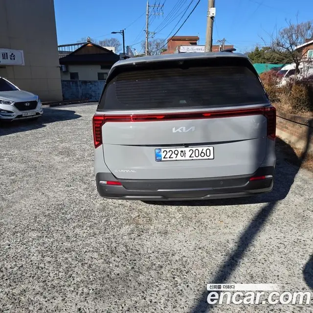 Kia Carnival 2025 2.2 автомат (гидро), миниатюра 11 Kia Carnival 2025 2.2 автомат (гидро), миниатюра 11