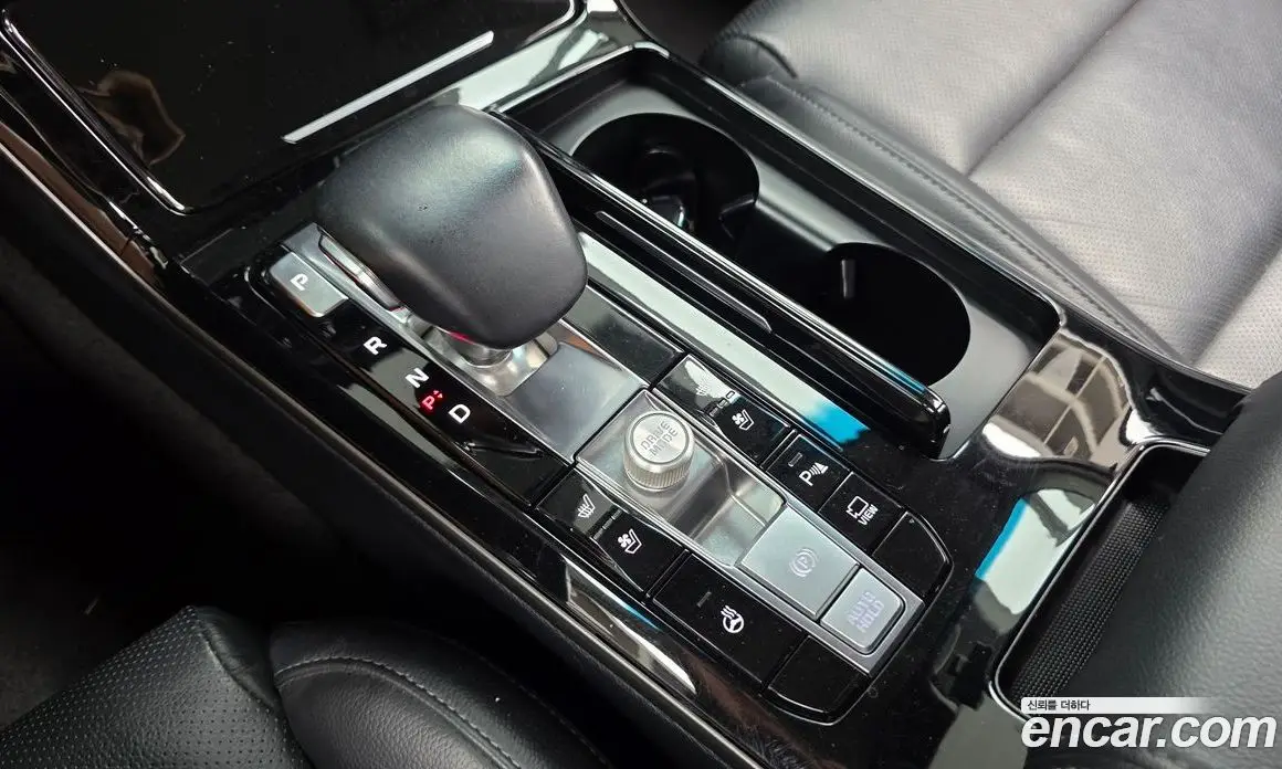 Kia K7 2019 3.0 автомат (гидро), фото 9 Kia K7 2019 3.0 автомат (гидро), фото 9