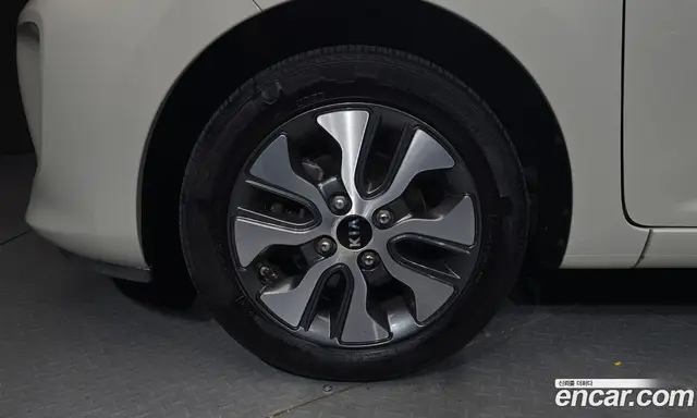 Kia Morning 2016 1.0 автомат (гидро), миниатюра 5 Kia Morning 2016 1.0 автомат (гидро), миниатюра 5