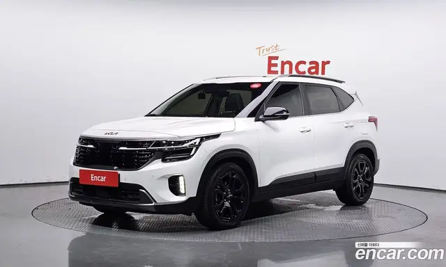 Kia Seltos 2022 2.0 автомат (гидро), миниатюра 1 Kia Seltos 2022 2.0 автомат (гидро), миниатюра 1
