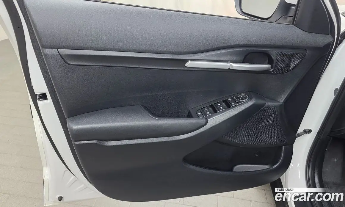 Kia Seltos 2024 1.6 автомат (гидро), фото 14 Kia Seltos 2024 1.6 автомат (гидро), фото 14
