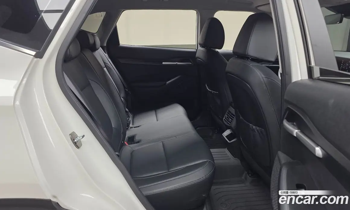 Kia Seltos 2024 1.6 автомат (гидро), фото 16 Kia Seltos 2024 1.6 автомат (гидро), фото 16