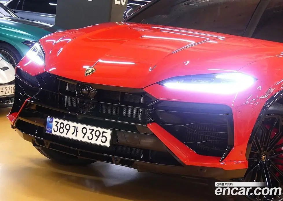 Lamborghini Urus 2025 4.0 автомат (гидро), фото 1 Lamborghini Urus 2025 4.0 автомат (гидро), фото 1