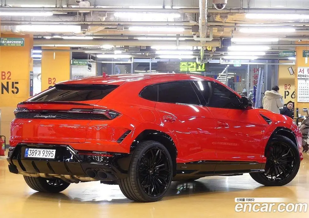 Lamborghini Urus 2025 4.0 автомат (гидро), фото 4 Lamborghini Urus 2025 4.0 автомат (гидро), фото 4