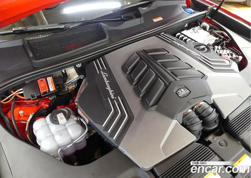 Lamborghini Urus 2025 4.0 автомат (гидро), фото 6 Lamborghini Urus 2025 4.0 автомат (гидро), фото 6
