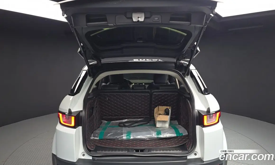 Land Rover Range Rover Evoque 2016 2.0 автомат (гидро), фото 20 Land Rover Range Rover Evoque 2016 2.0 автомат (гидро), фото 20