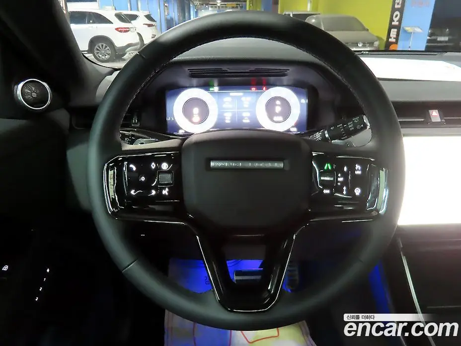 Land Rover Range Rover Evoque 2025 2.0 автомат (гидро), фото 11