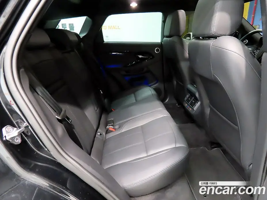 Land Rover Range Rover Evoque 2025 2.0 автомат (гидро), фото 14