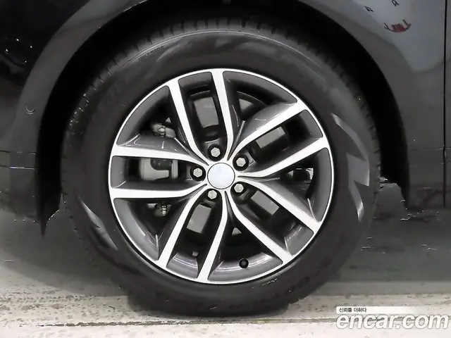 Land Rover Range Rover Evoque 2025 2.0 автомат (гидро), миниатюра 5
