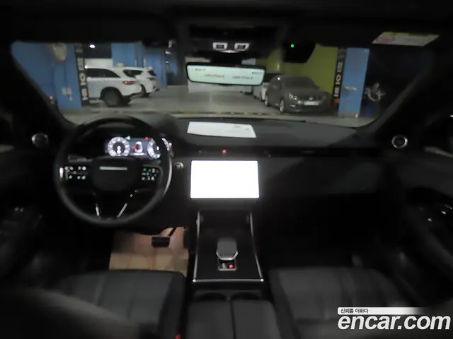 Land Rover Range Rover Evoque 2025 2.0 автомат (гидро), миниатюра 7