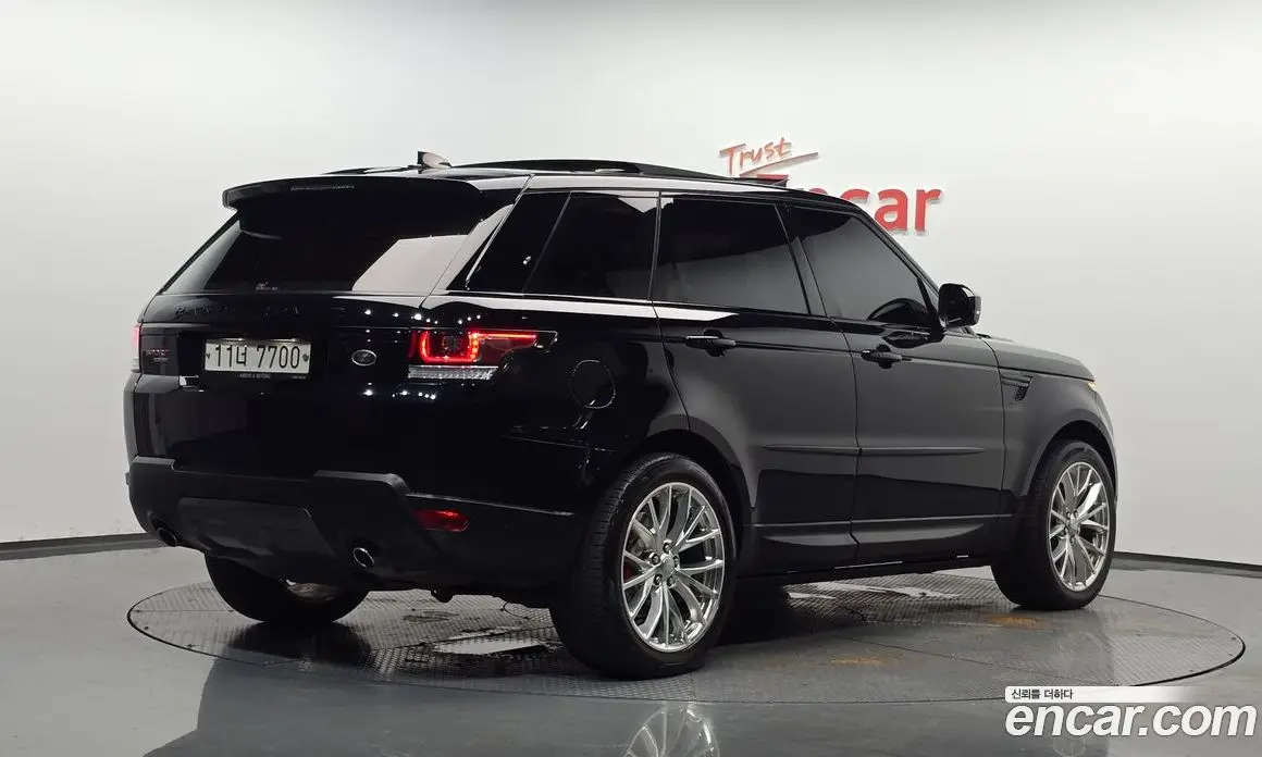 Land Rover Range Rover Sport 2017 3.0 автомат (гидро), фото 2 Land Rover Range Rover Sport 2017 3.0 автомат (гидро), фото 2