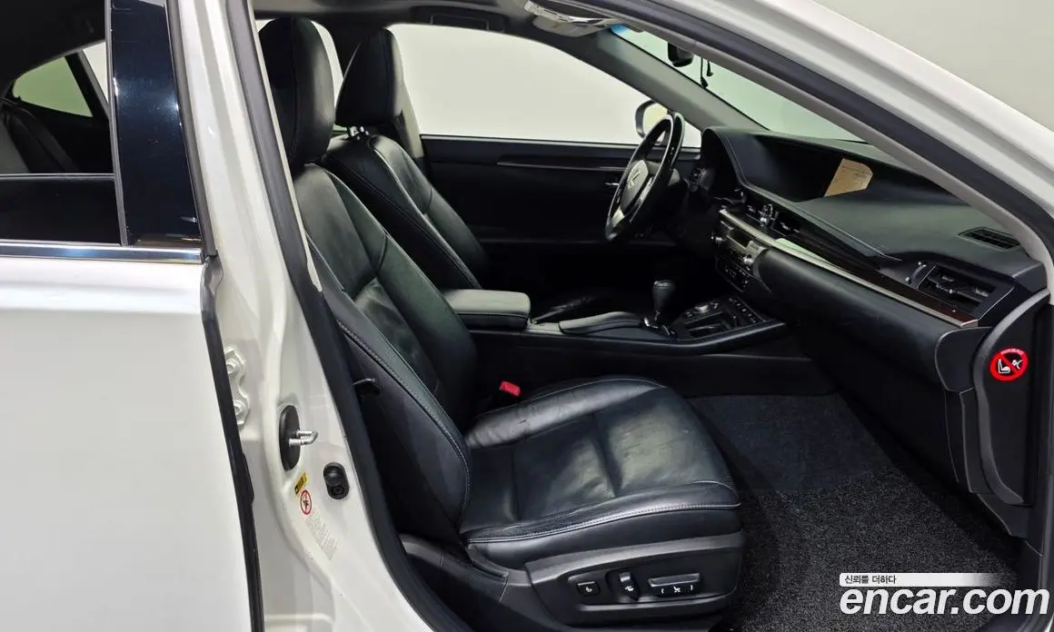 Lexus ES 2013 2.5 автомат (гидро), фото 11 Lexus ES 2013 2.5 автомат (гидро), фото 11