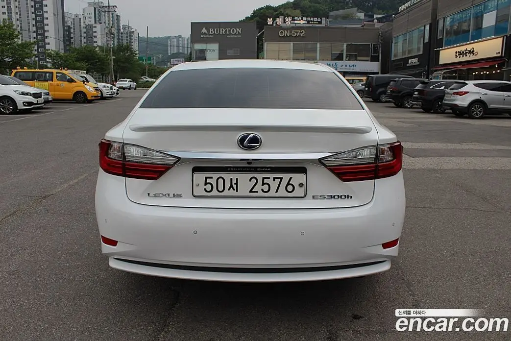 Lexus ES 2017 2.5 автомат (гидро), фото 5 Lexus ES 2017 2.5 автомат (гидро), фото 5