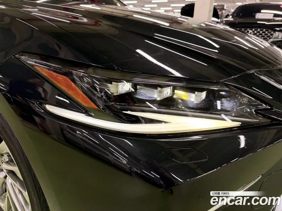 Lexus ES 2022 2.5 автомат (гидро), фото 20 Lexus ES 2022 2.5 автомат (гидро), фото 20
