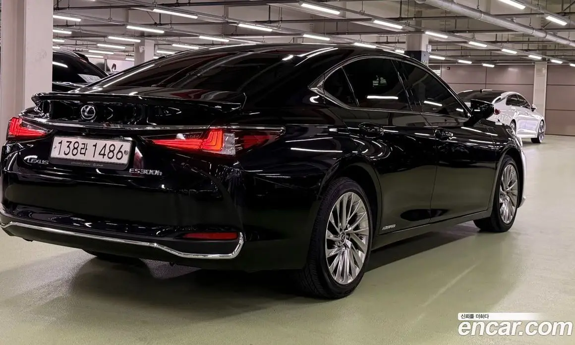 Lexus ES 2022 2.5 автомат (гидро), фото 4 Lexus ES 2022 2.5 автомат (гидро), фото 4