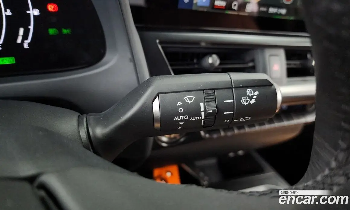 Lexus UX 2025 2.0 автомат (гидро), фото 27