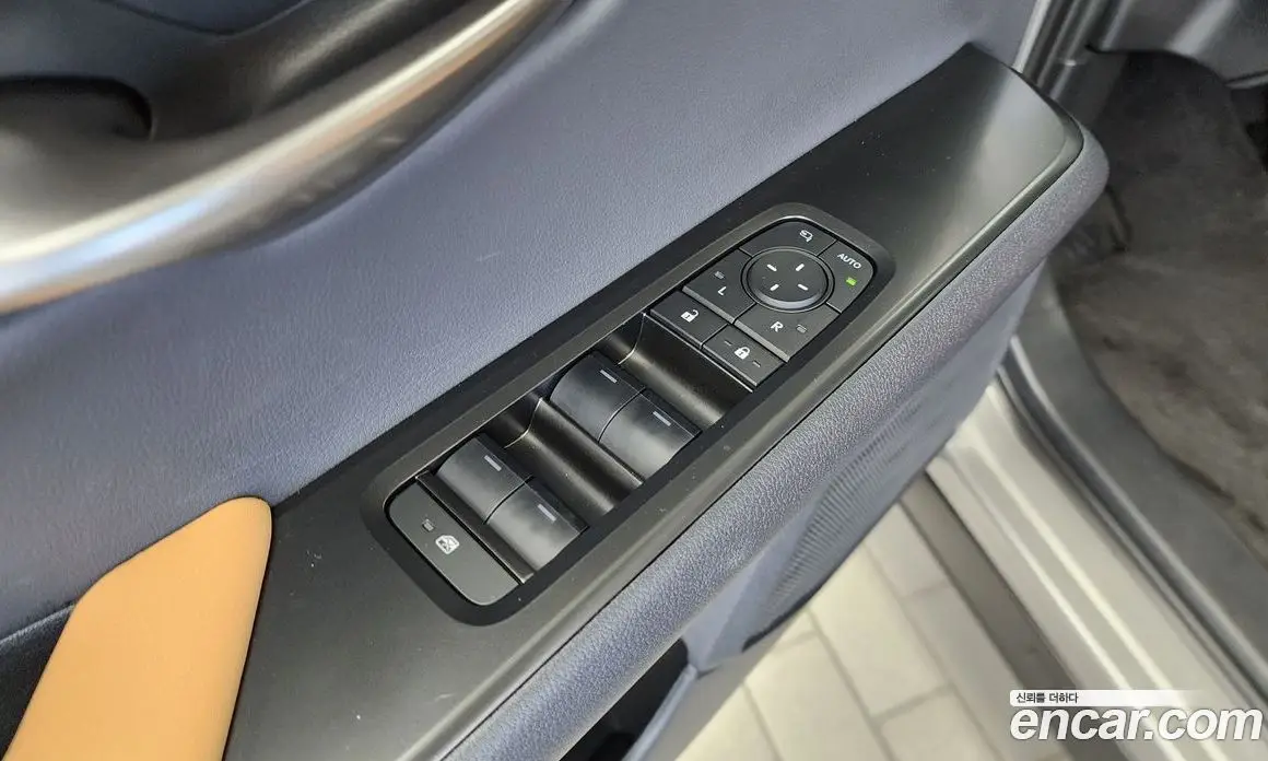 Lexus UX 2025 2.0 автомат (гидро), фото 28