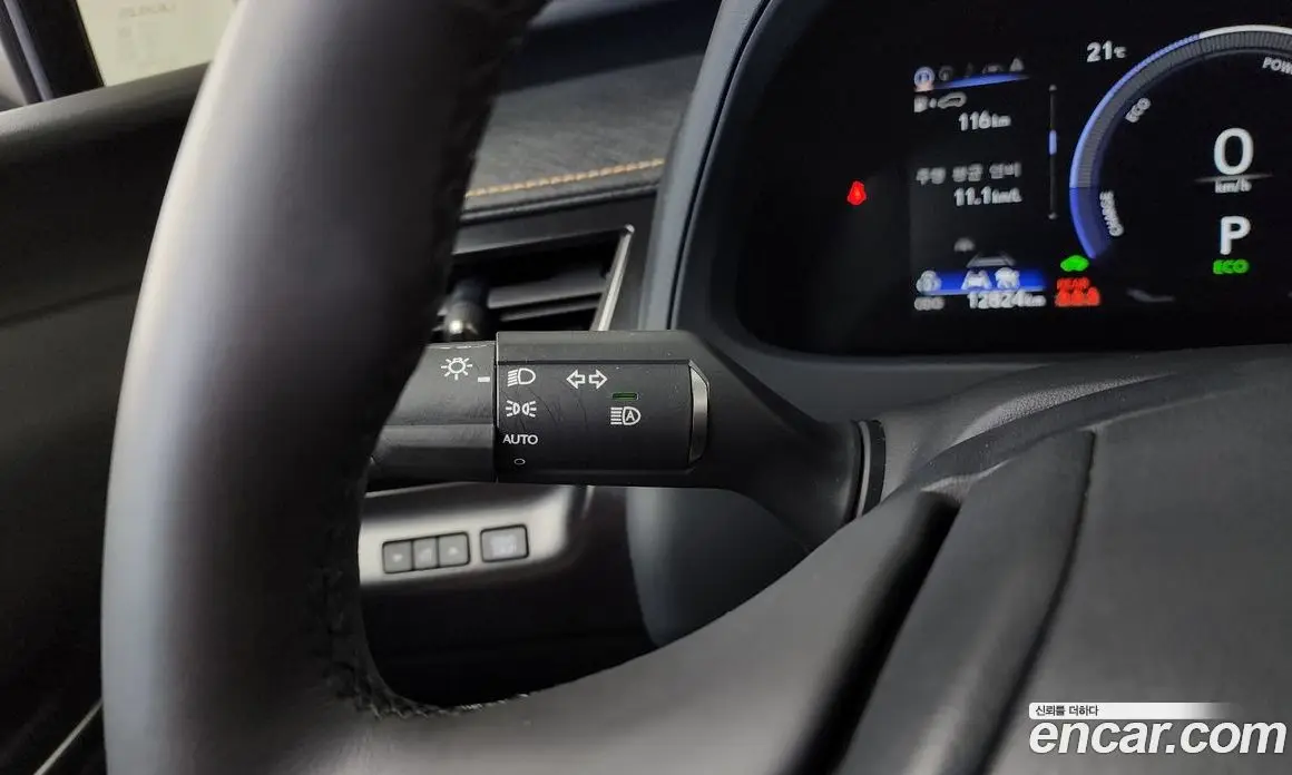 Lexus UX 2025 2.0 автомат (гидро), фото 31