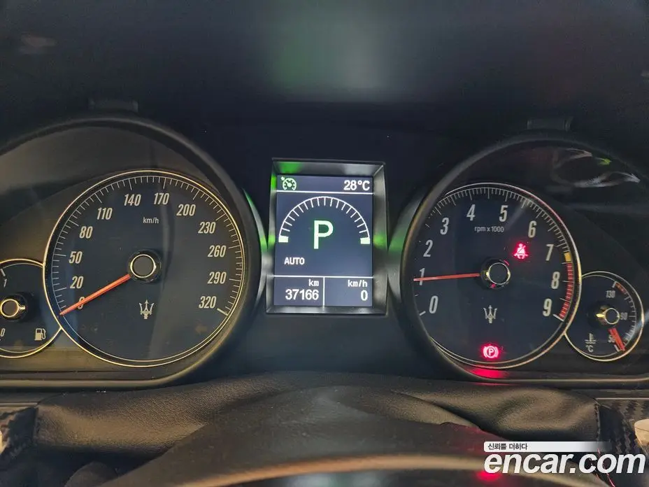 Maserati GranTurismo 2016 4.7 автомат (гидро), фото 8 Maserati GranTurismo 2016 4.7 автомат (гидро), фото 8