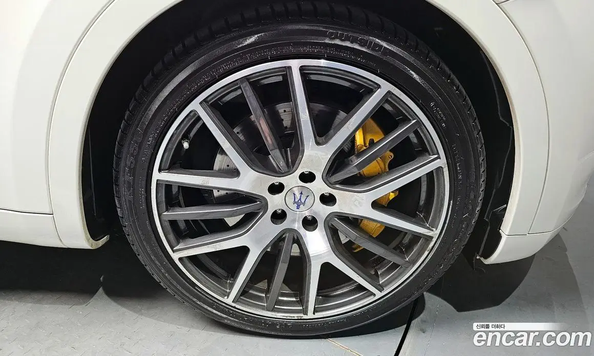Maserati Levante 2017 3.0 автомат (гидро), фото 5 Maserati Levante 2017 3.0 автомат (гидро), фото 5