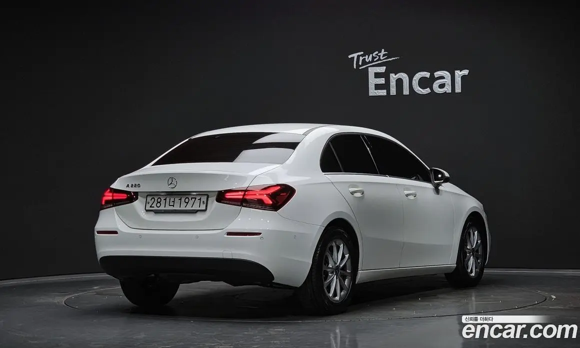 Mercedes-Benz A-Class 2020 2.0 автомат (гидро), фото 2 Mercedes-Benz A-Class 2020 2.0 автомат (гидро), фото 2