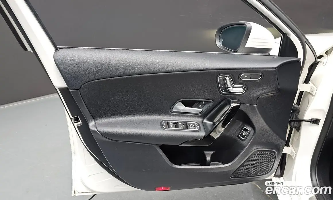 Mercedes-Benz A-Class 2020 2.0 автомат (гидро), фото 14 Mercedes-Benz A-Class 2020 2.0 автомат (гидро), фото 14