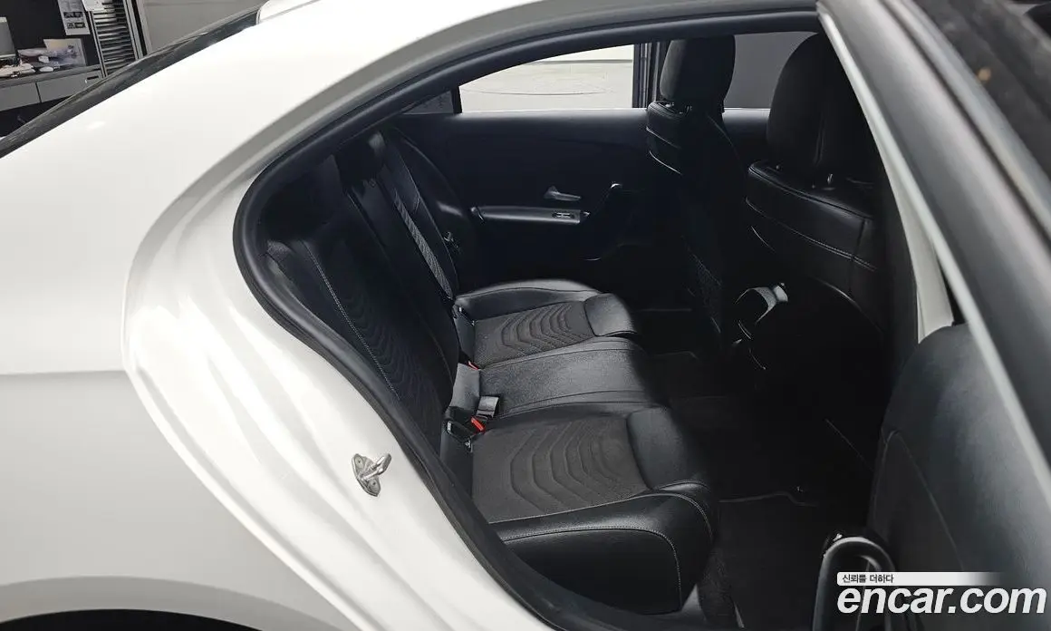 Mercedes-Benz A-Class 2020 2.0 автомат (гидро), фото 16 Mercedes-Benz A-Class 2020 2.0 автомат (гидро), фото 16