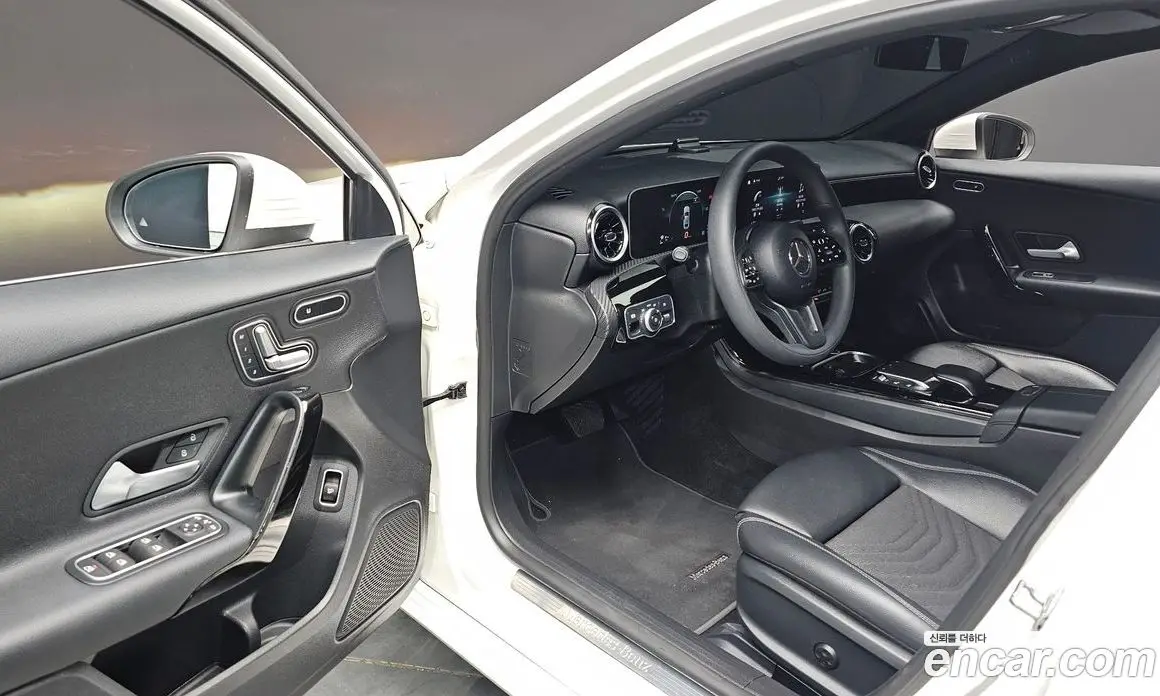 Mercedes-Benz A-Class 2020 2.0 автомат (гидро), фото 17 Mercedes-Benz A-Class 2020 2.0 автомат (гидро), фото 17