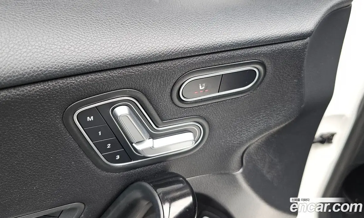 Mercedes-Benz A-Class 2020 2.0 автомат (гидро), фото 24 Mercedes-Benz A-Class 2020 2.0 автомат (гидро), фото 24